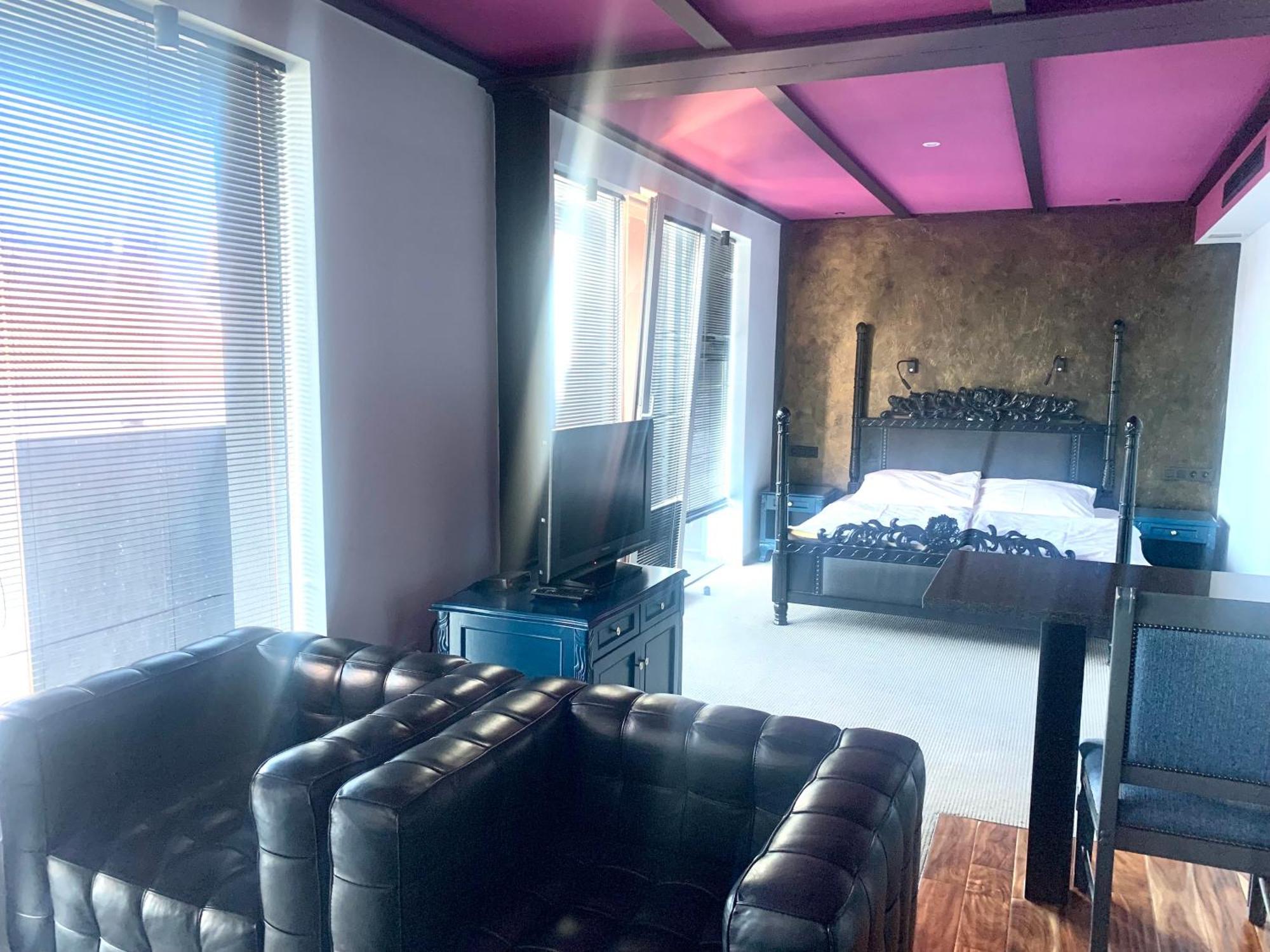 Hotel Alexander'S Nitra Zewnętrze zdjęcie